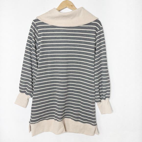 ENTRO Stripe Mini Dress - Picture 2 of 4